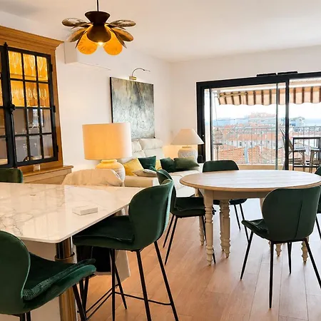 Апартаменты And Premium With Terrace & Sea View